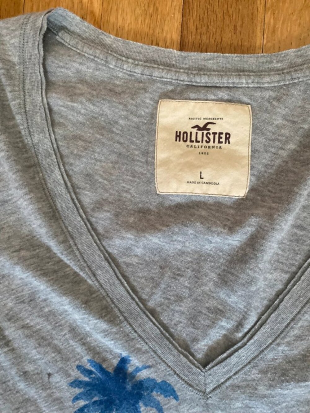 Y2K 2000s Vintage Hollister Long sleeve shirt and hoodie grey and white - Picture 8 of 10